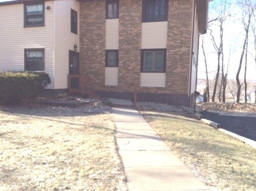 23 Cherry Hill Court #124, Hampton, IL