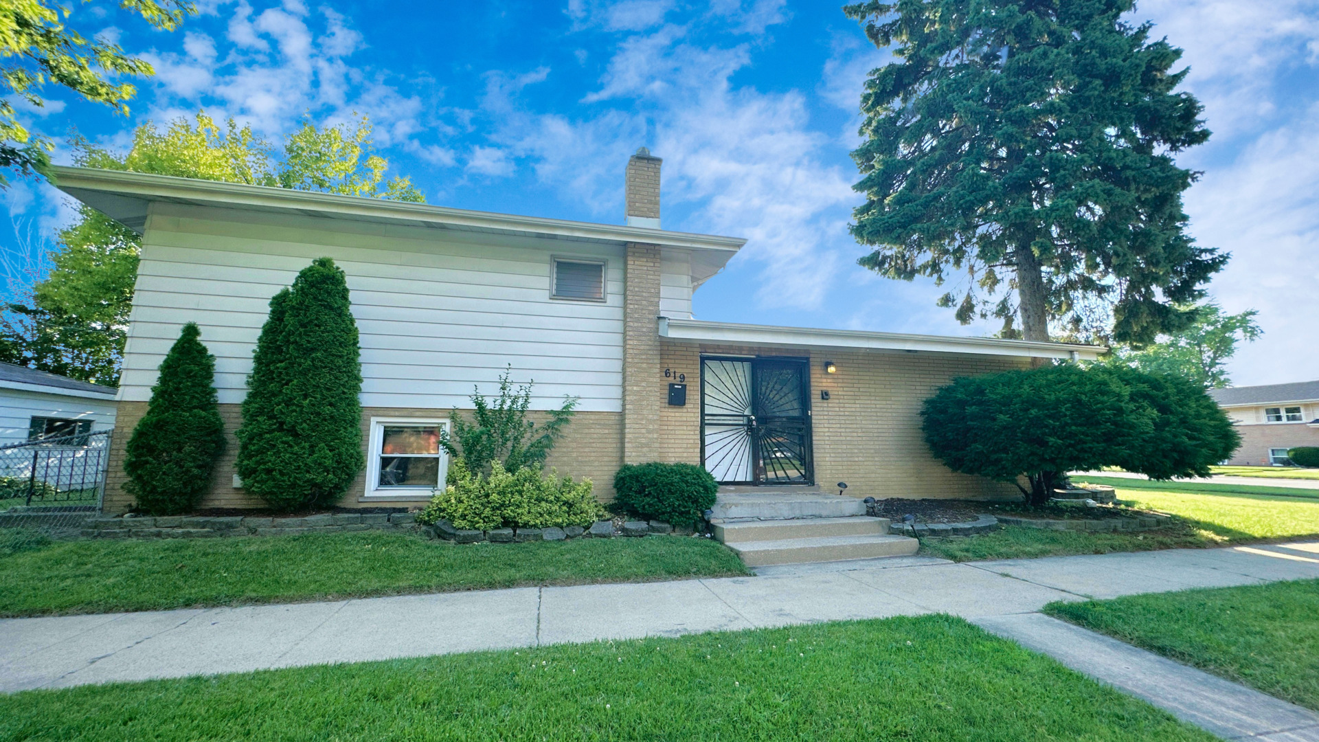 619 E 152nd Street, Dolton, IL