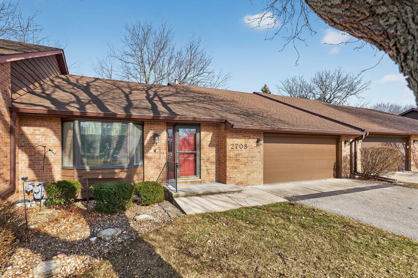 2708 Greenwood Acres Drive #2708, DeKalb, IL