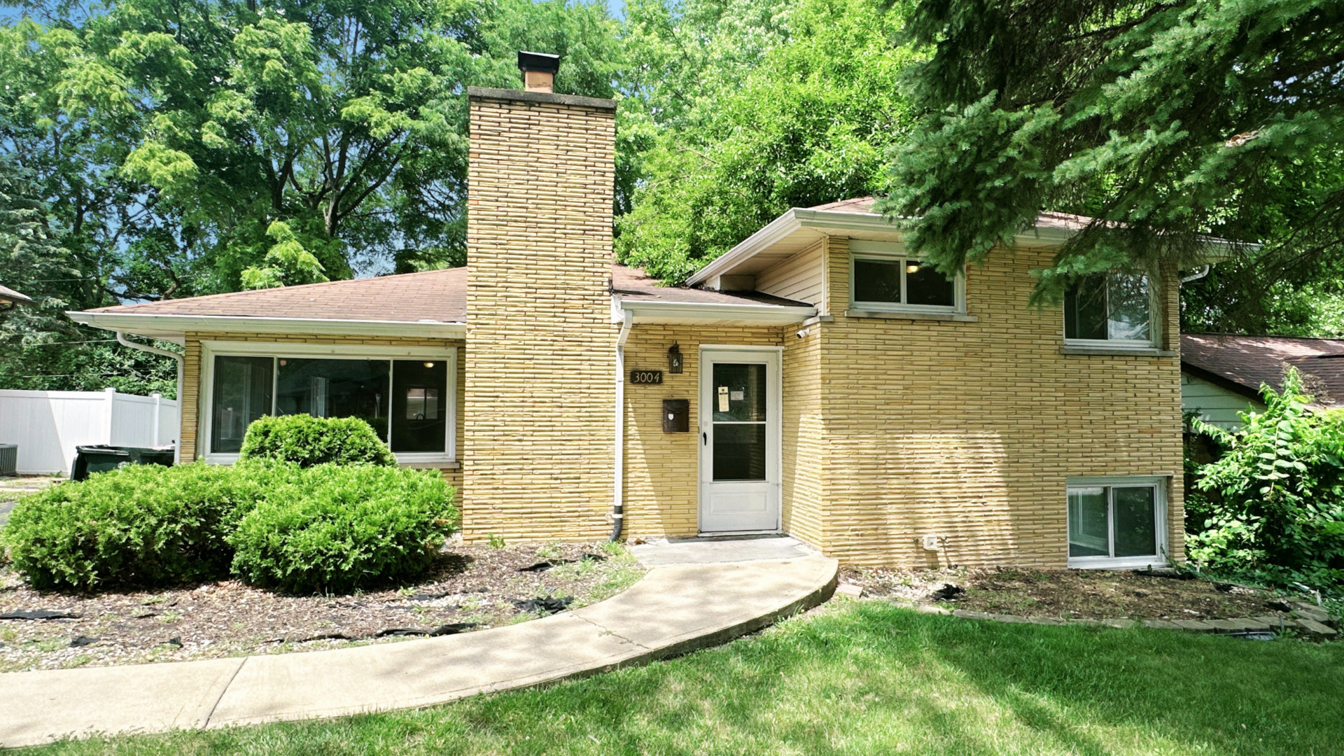 3004 Longfellow Avenue, Hazel Crest, IL