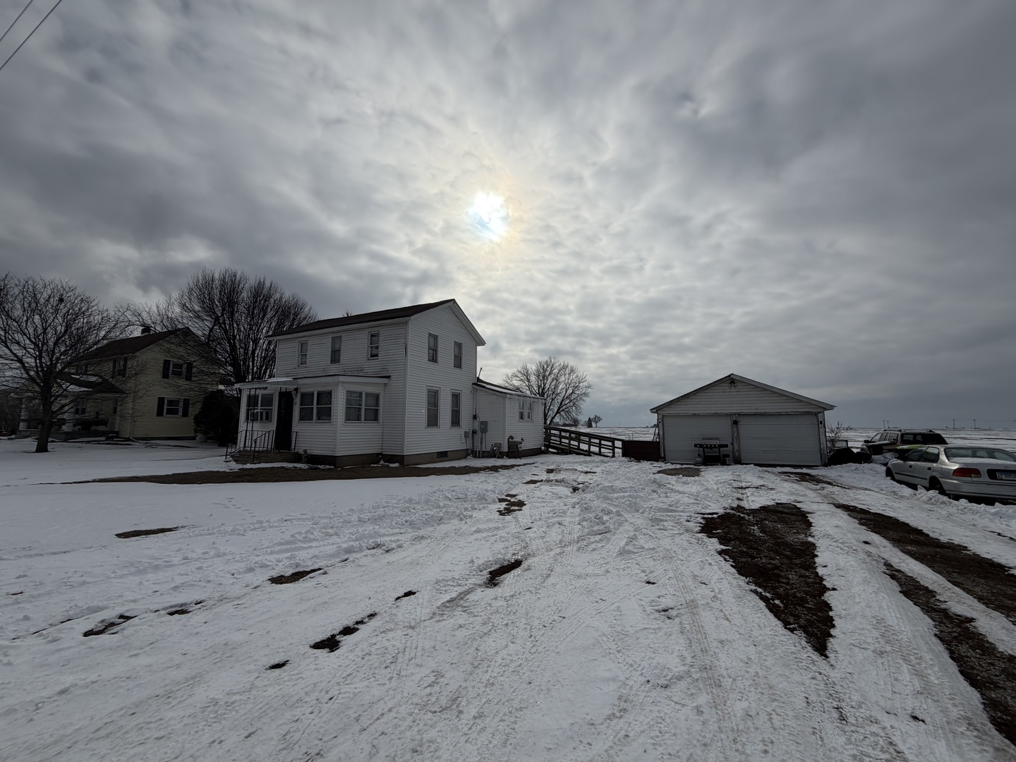 215 Grove Street, Weldon, IL