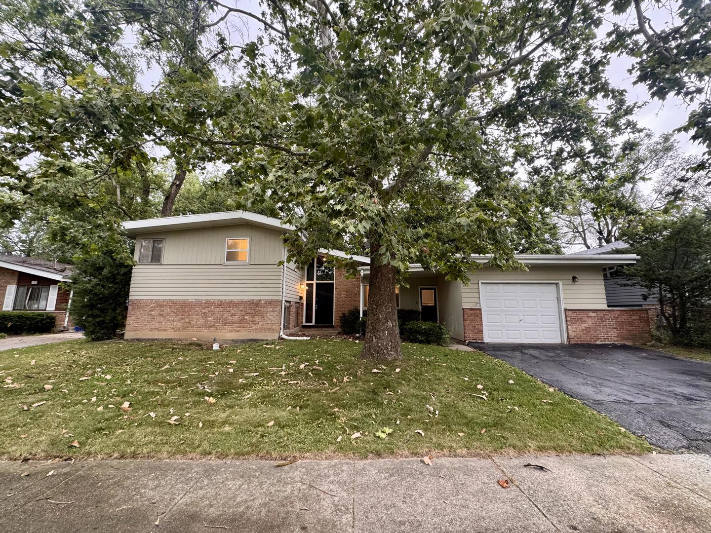 129 Warwick Street, Park Forest, IL