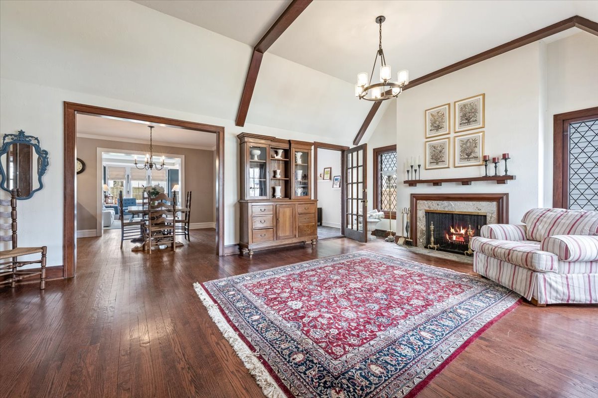 2025 Thornwood Avenue, Wilmette, IL