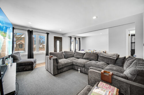 3322 N Pittsburgh Avenue, Chicago, IL