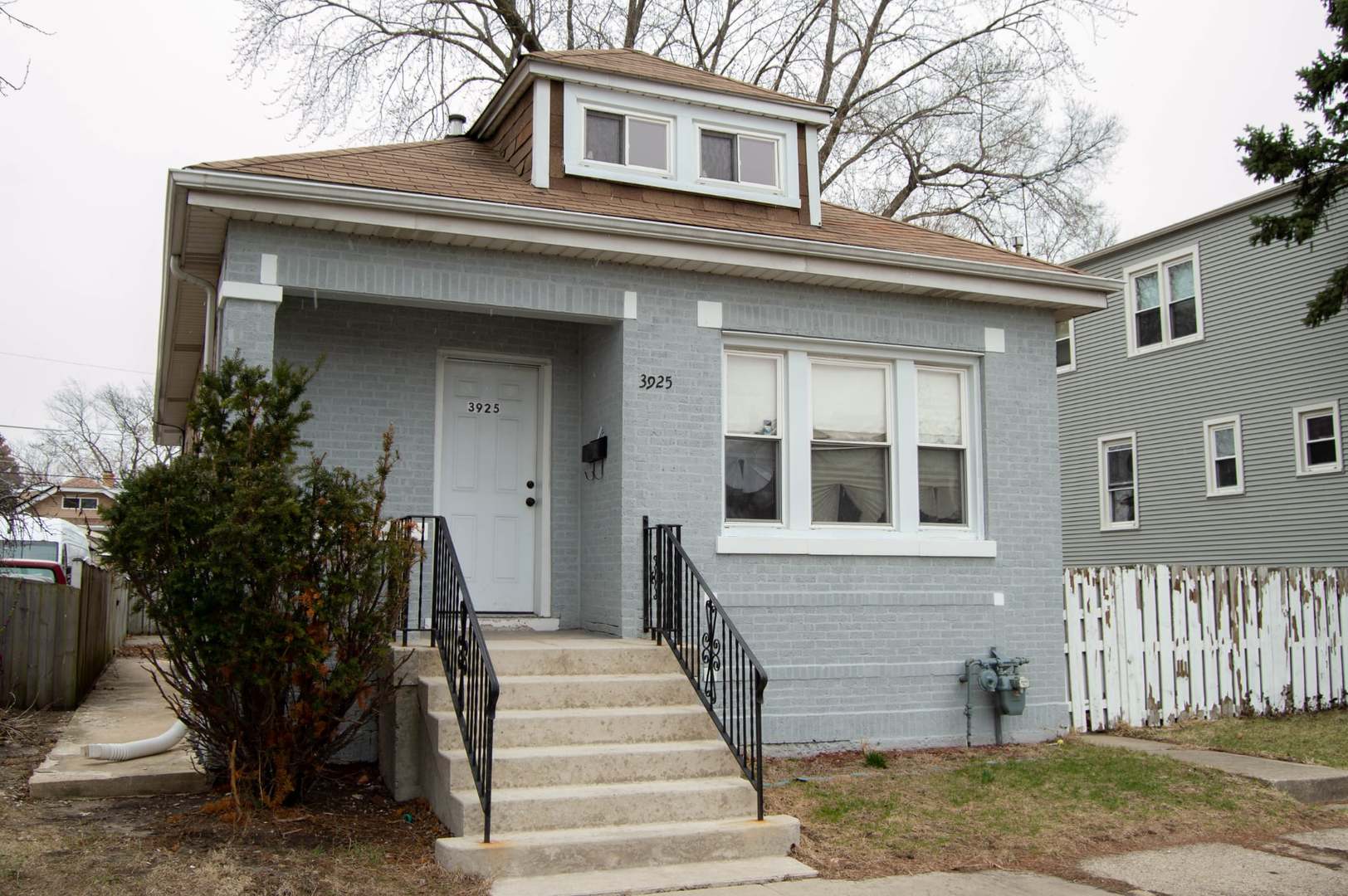 3925 Euclid Avenue, Stickney, IL