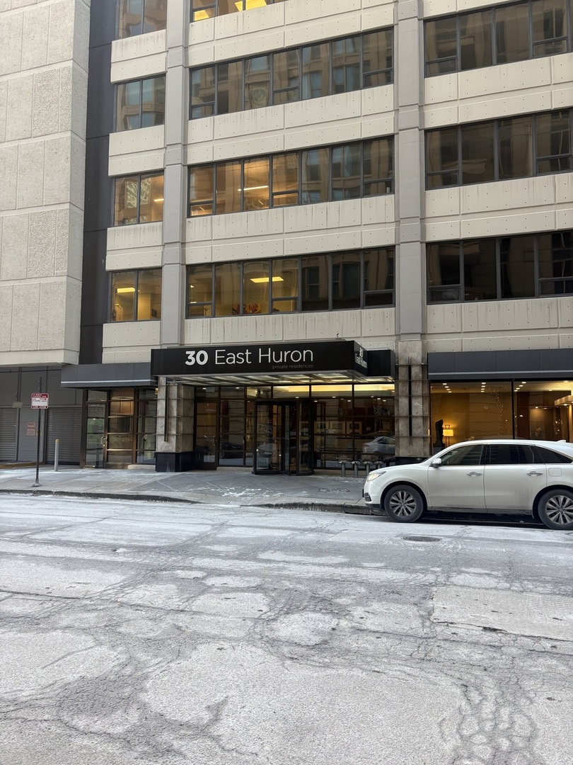 30 E Huron Street #3601, Chicago, IL