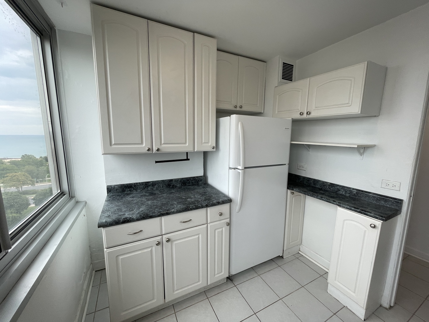 5601 N Sheridan Road #14E, Chicago, IL