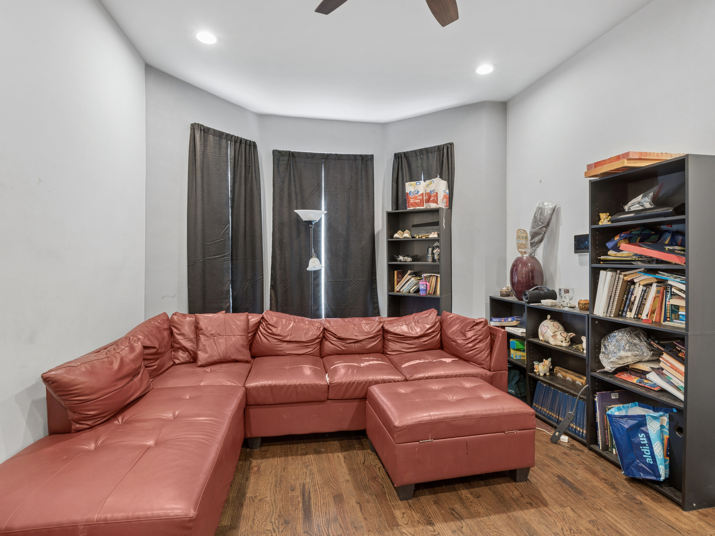 184 N Leamington Avenue, Chicago, IL