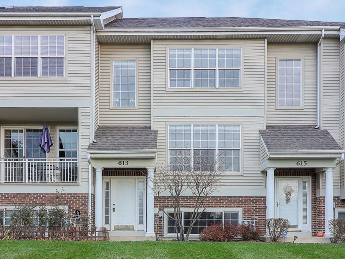 613 Pheasant Trail, St. Charles, IL