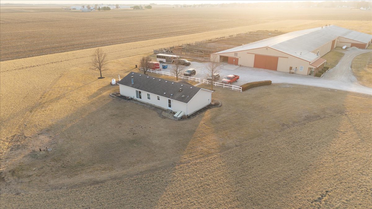 26151 E 2500 North Road, Lexington, IL