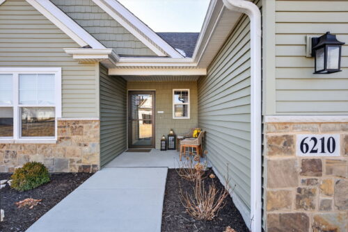 6210 College Avenue, Davenport, IA