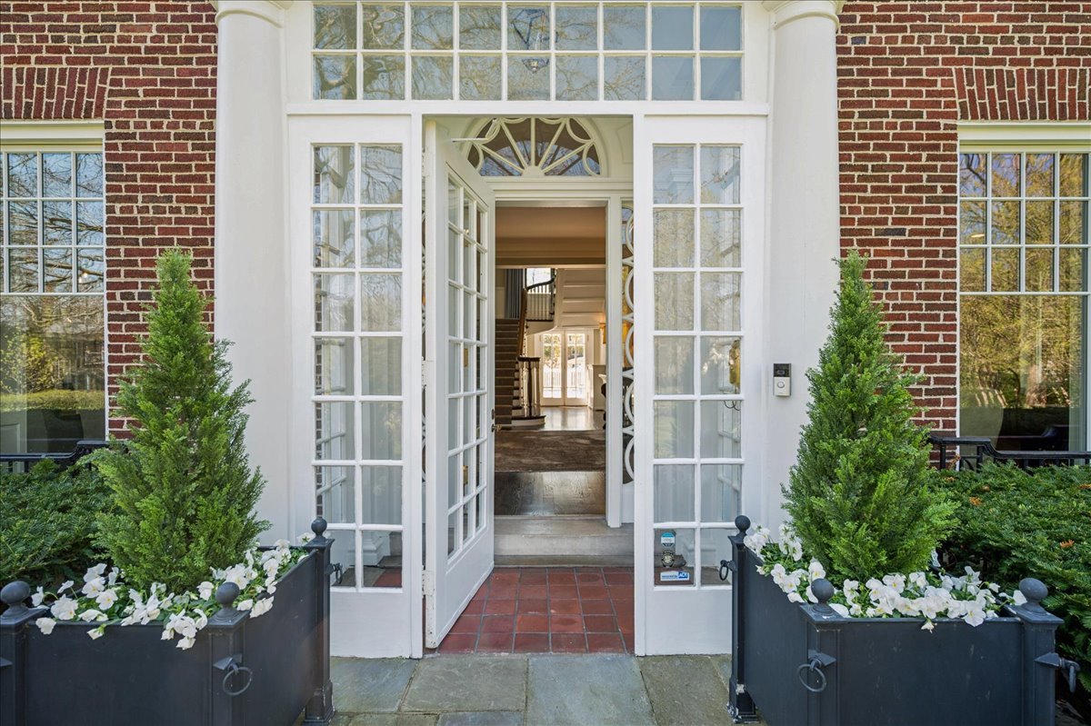 800 Bryant Avenue, Winnetka, IL