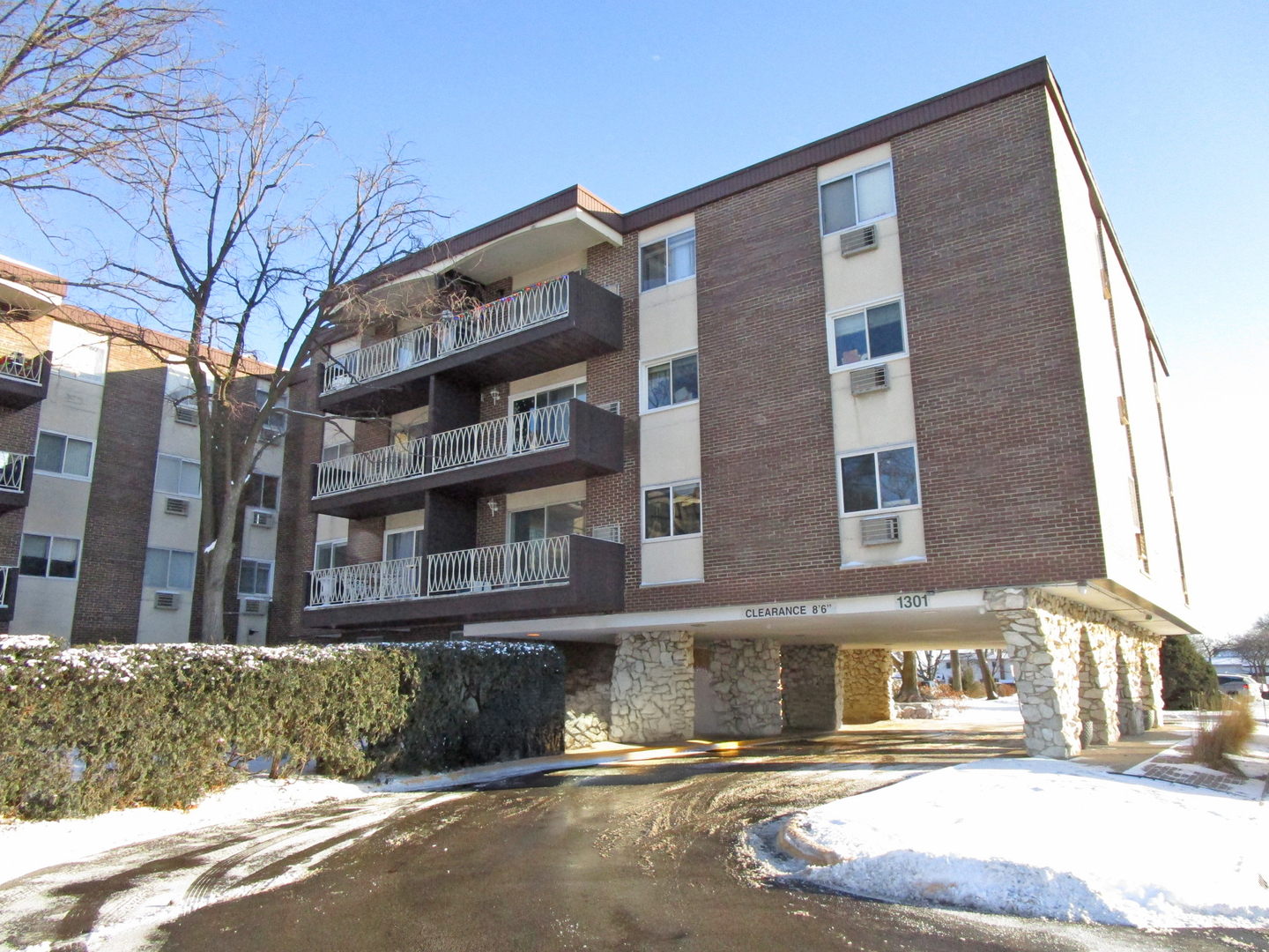 1301 S Finley Road #417, Lombard, IL