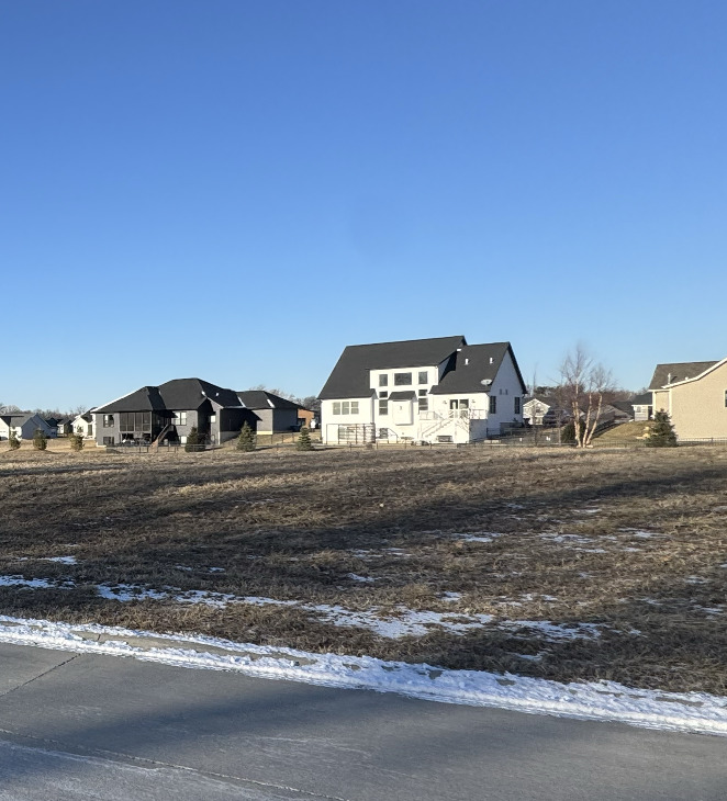 237 Mason Drive, Riverdale, IA