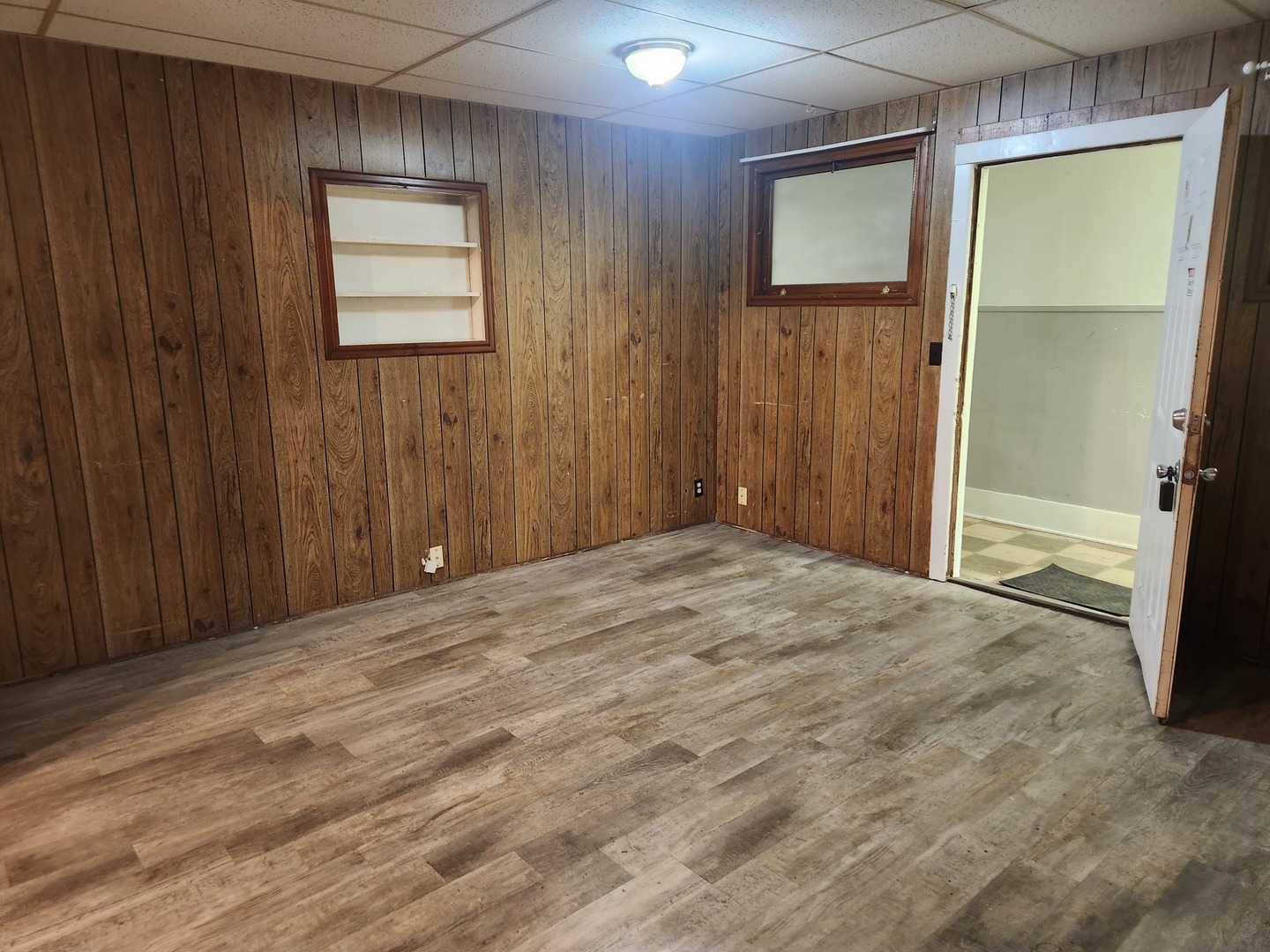 8 E Railroad Street, Sandwich, IL