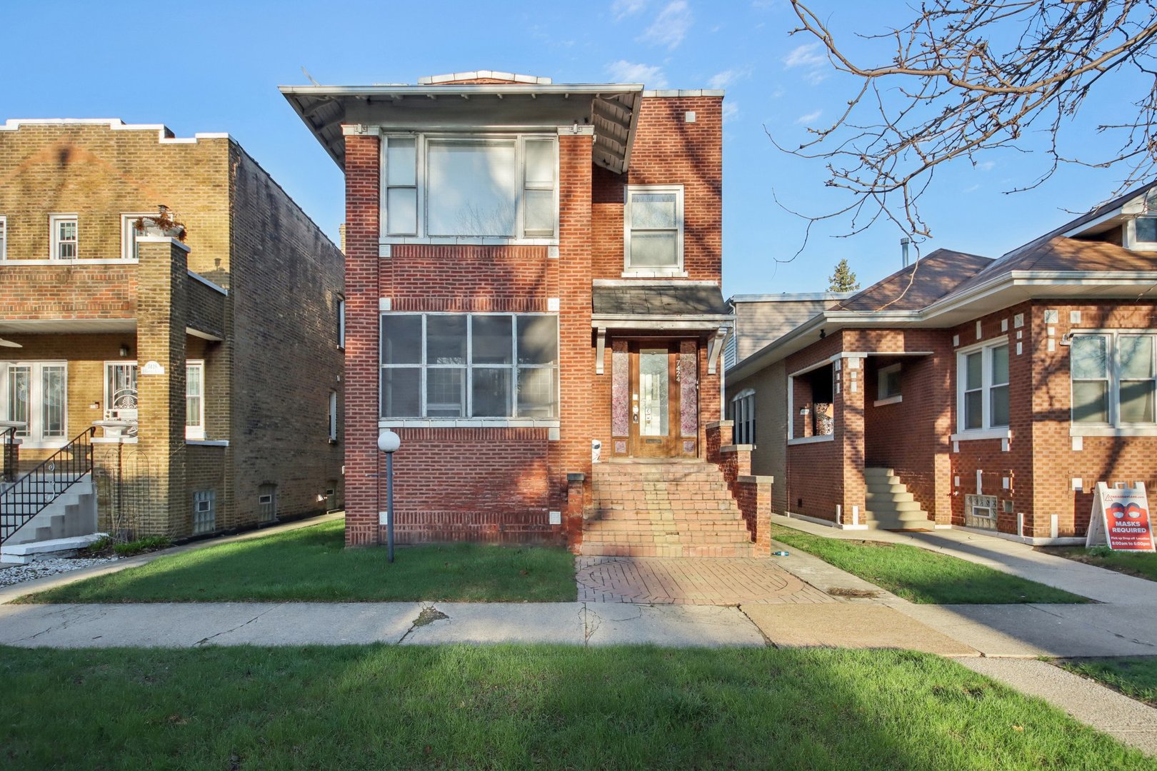7424 S Calumet Avenue, Chicago, IL