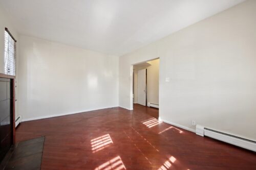 7424 S Calumet Avenue, Chicago, IL