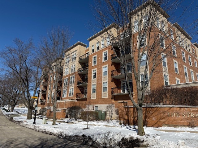 190 W Johnson Street #305, Palatine, IL