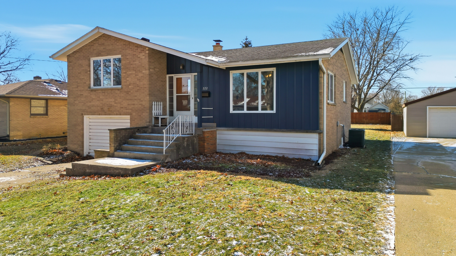 722 9th Avenue, Rock Falls, IL