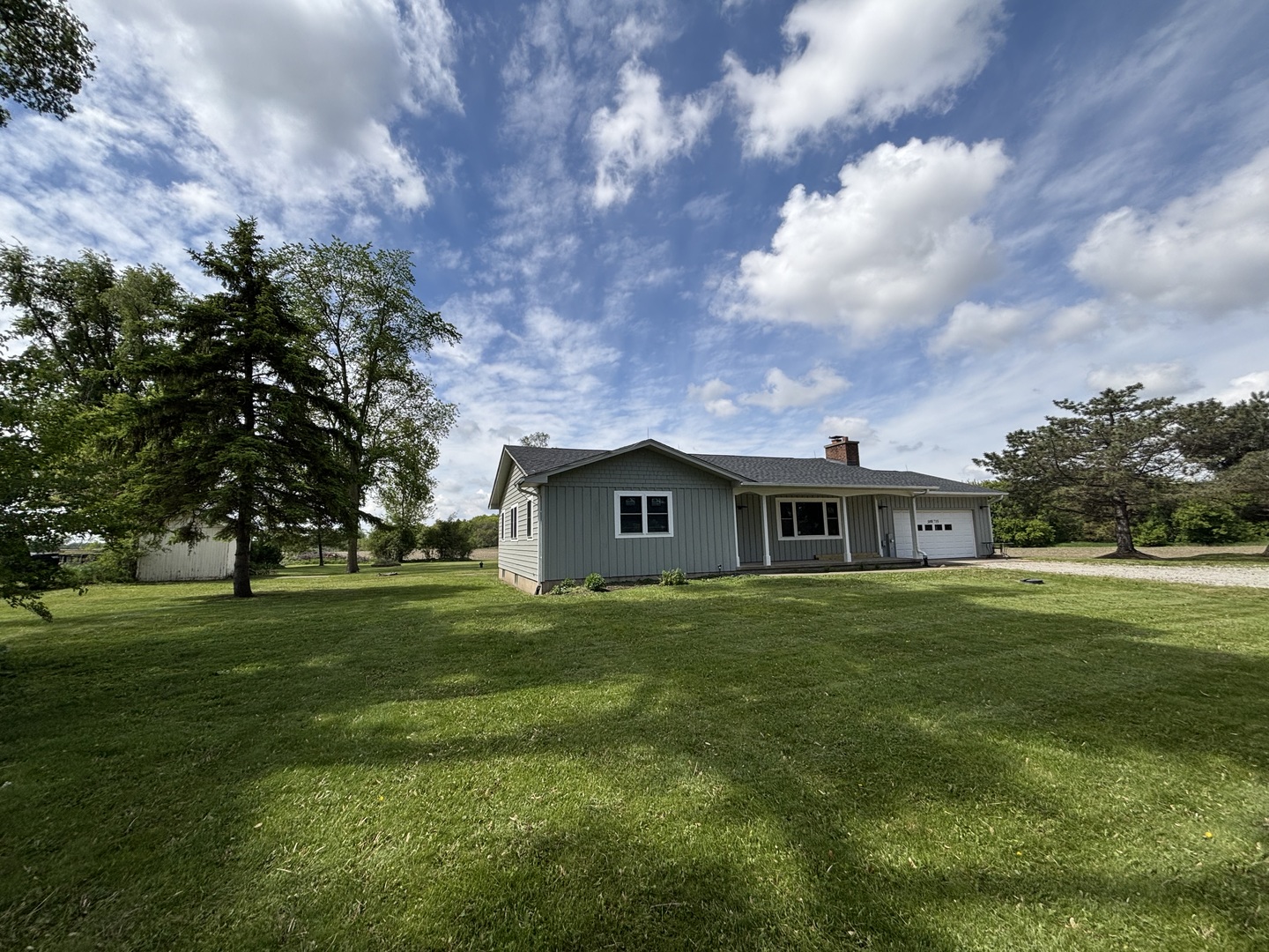 38w715 Huntley Road, West Dundee, IL