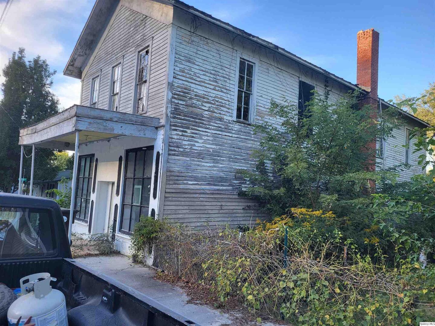 110 N Main Street, Chambersburg, IL