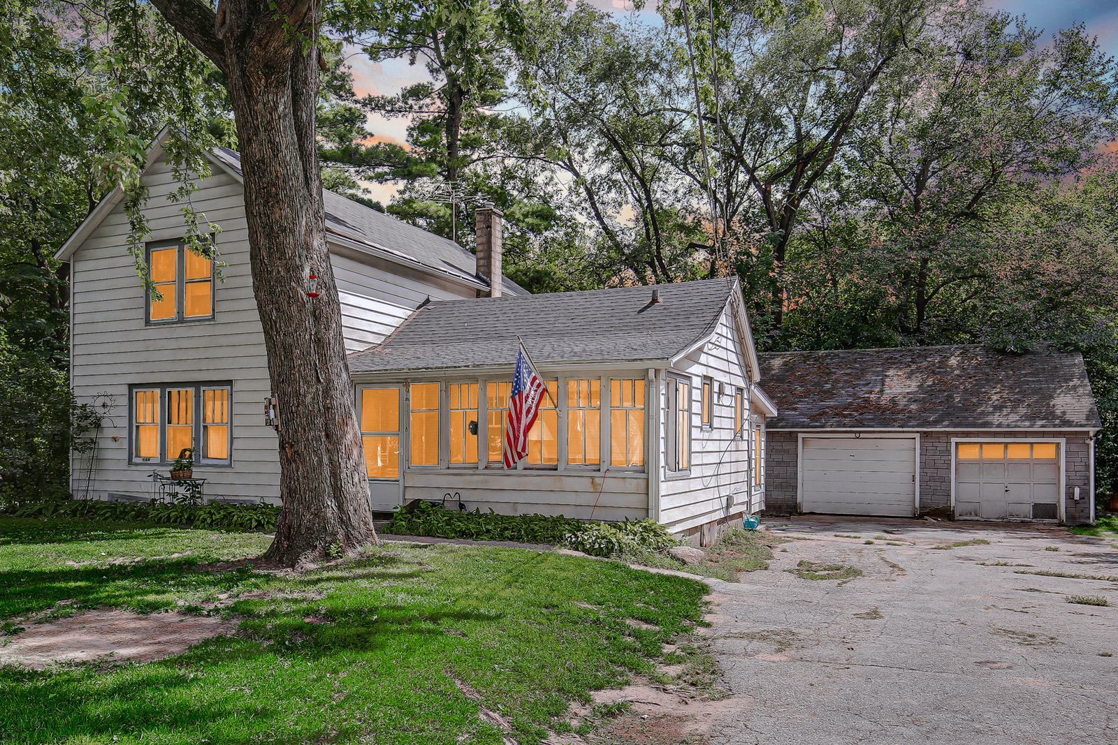 2201 Thornton Lansing Road, Lansing, IL