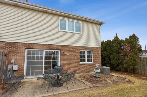 11030 S Roberts Road #1, Palos Hills, IL