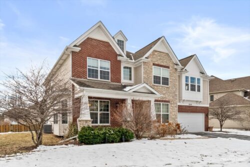200 Redding Court, Oswego, IL