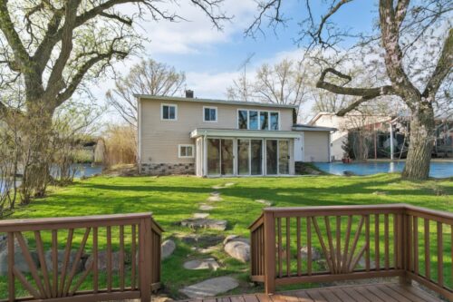 3312 W Lake Shore Drive, Wonder Lake, IL