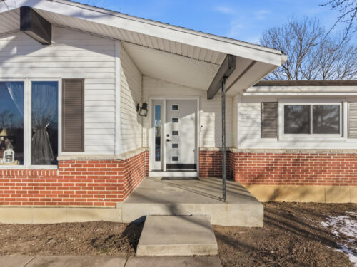 9807 N Leaf River Road, Leaf River, IL