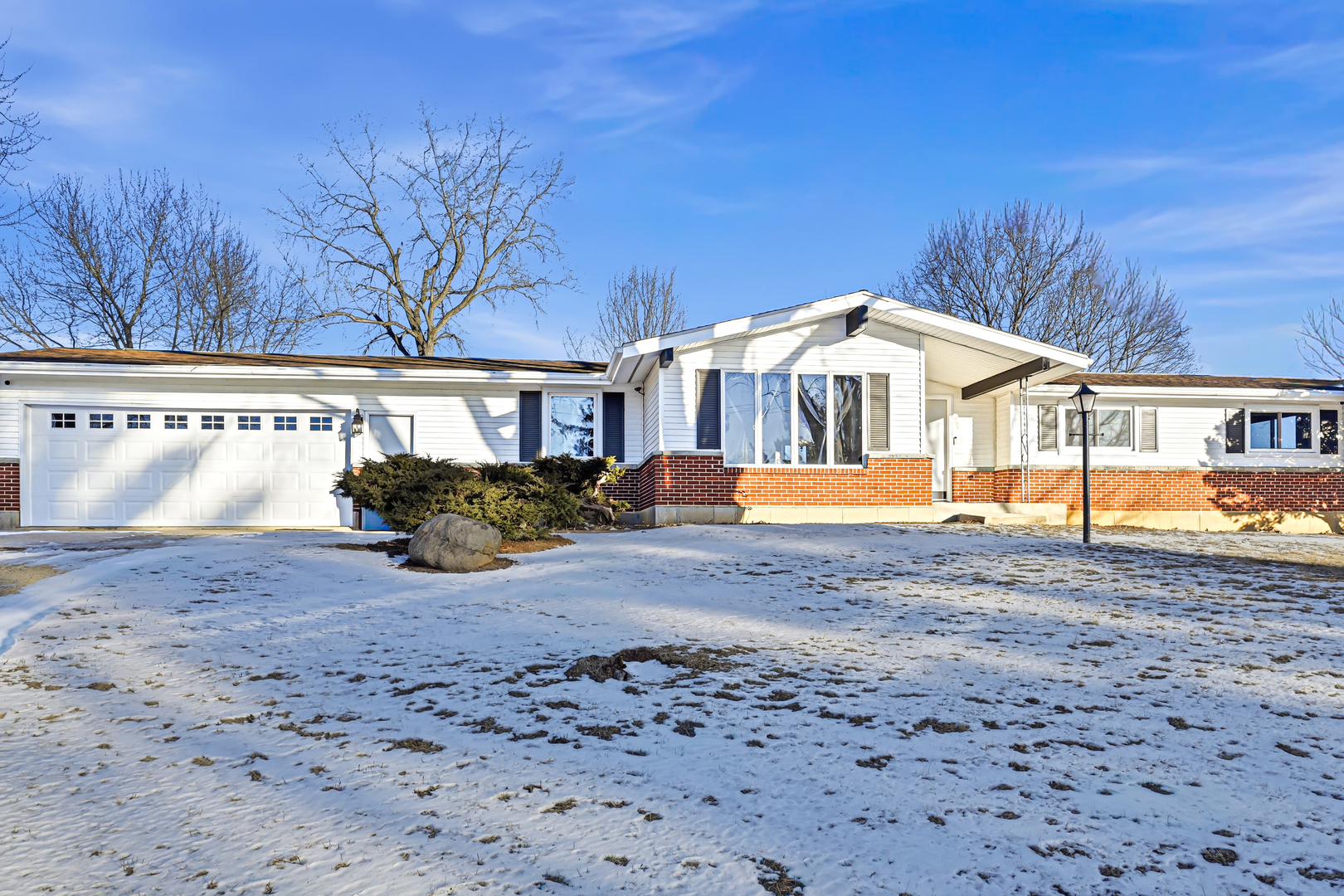 9807 N Leaf River Road, Leaf River, IL