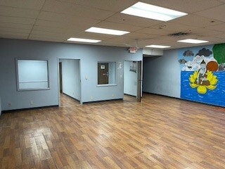 1622 DeKalb Avenue, Sycamore, IL