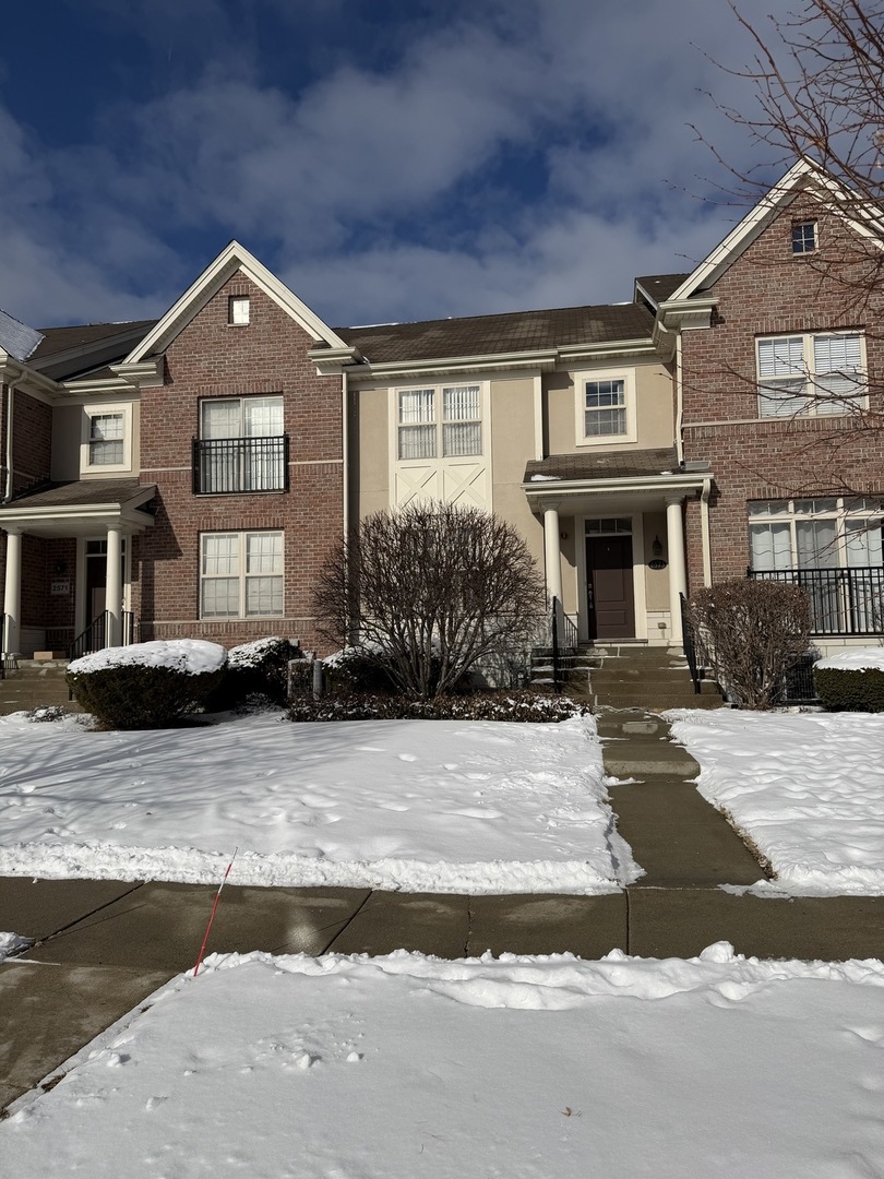 2573 Waterbury Lane, Buffalo Grove, IL