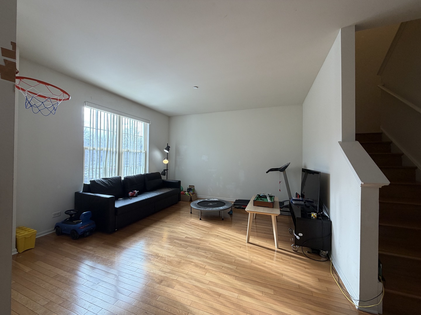 2573 Waterbury Lane, Buffalo Grove, IL