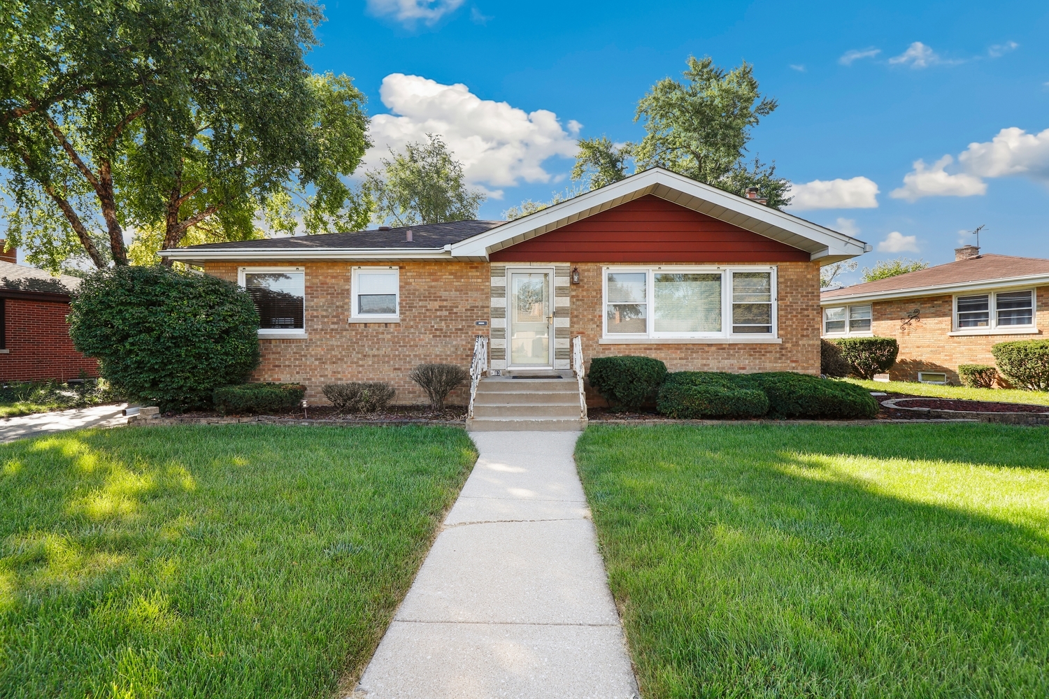 913 E 162nd Place, South Holland, IL