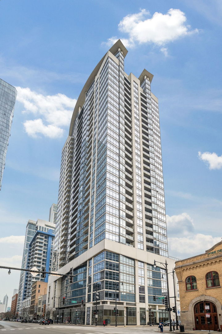 100 E 14th Street #2809, Chicago, IL