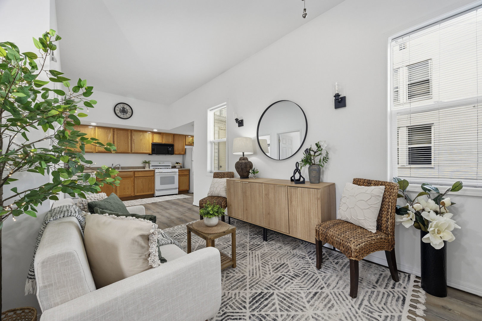 910 N Mason Street, Bloomington, IL