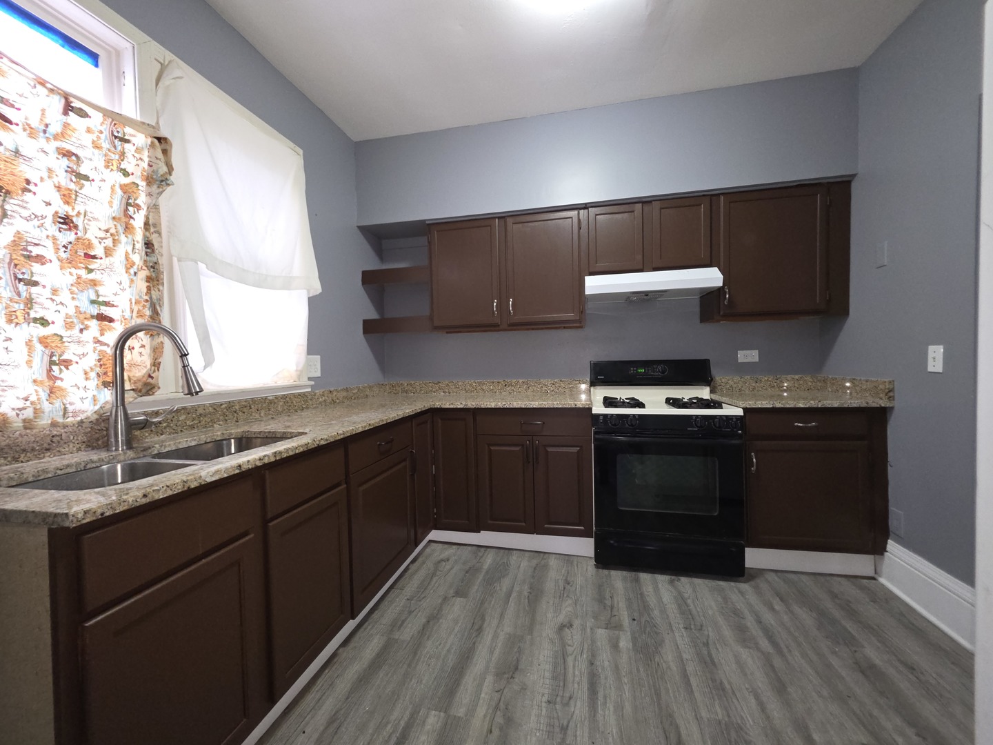 112 W 2nd Street, Belvidere, IL