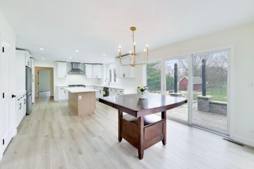 8S510 Oxford Lane, Naperville, IL