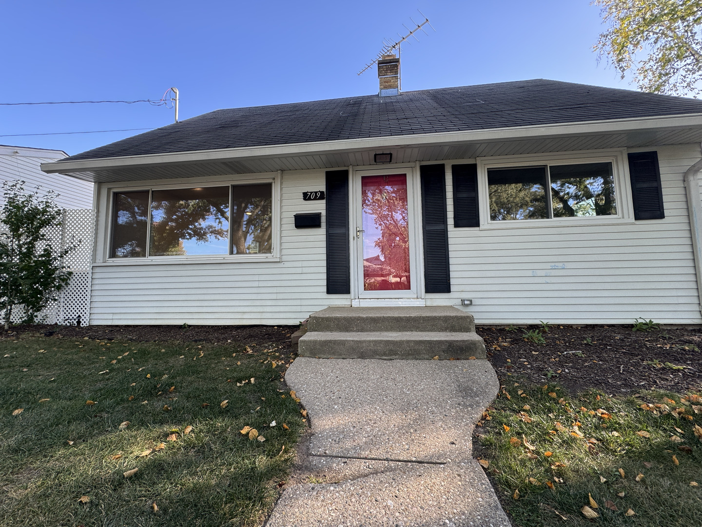 709 W Glencoe Road, Palatine, IL