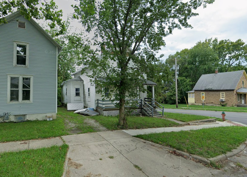 1097 W Green Street, Decatur, IL