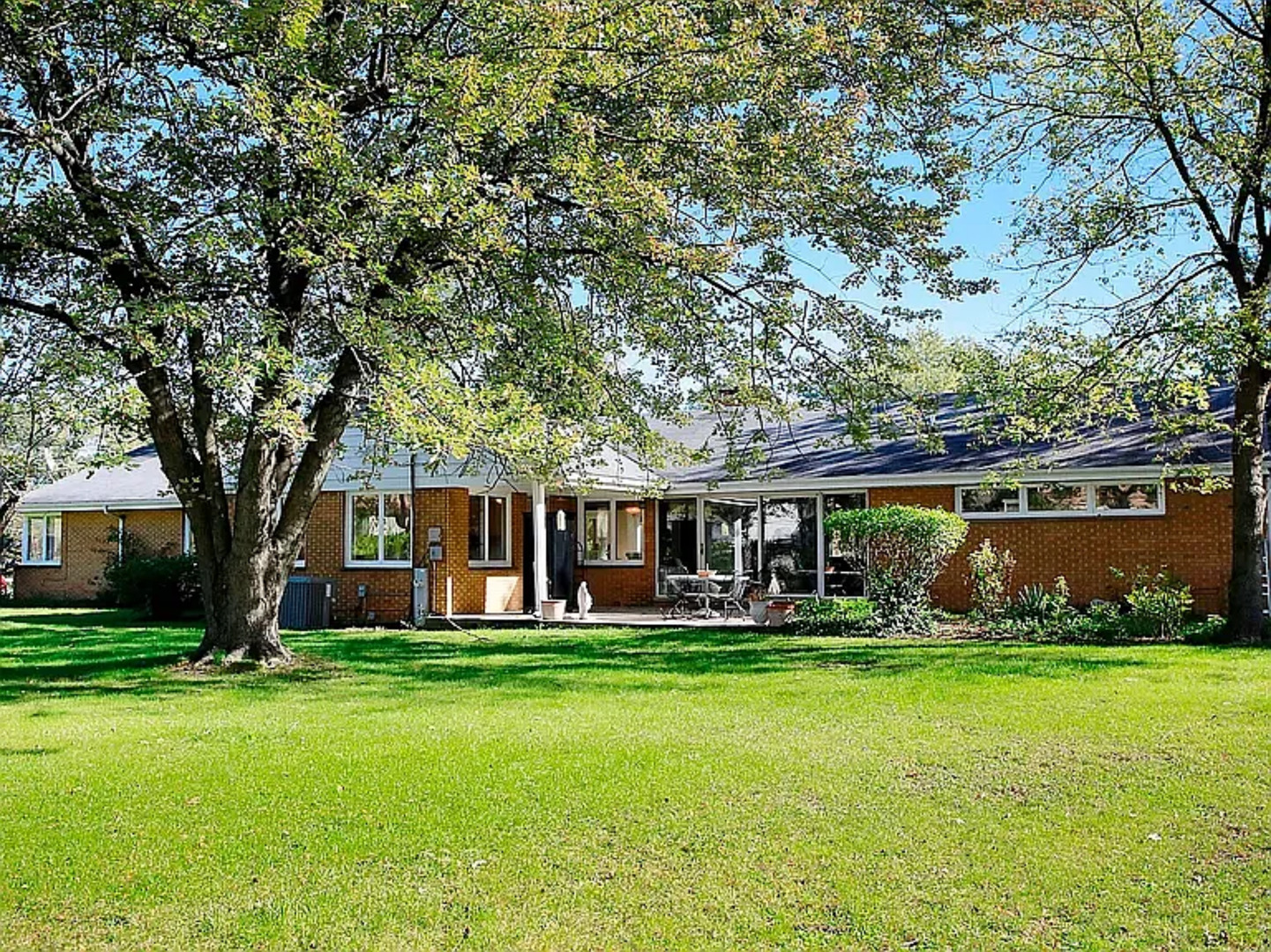 3336 Overland Pass, Northbrook, IL