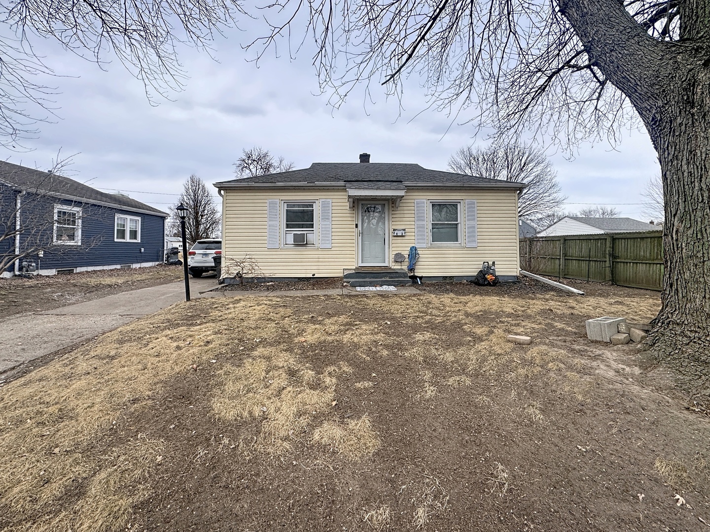 2437 33rd Avenue, Rock Island, IL