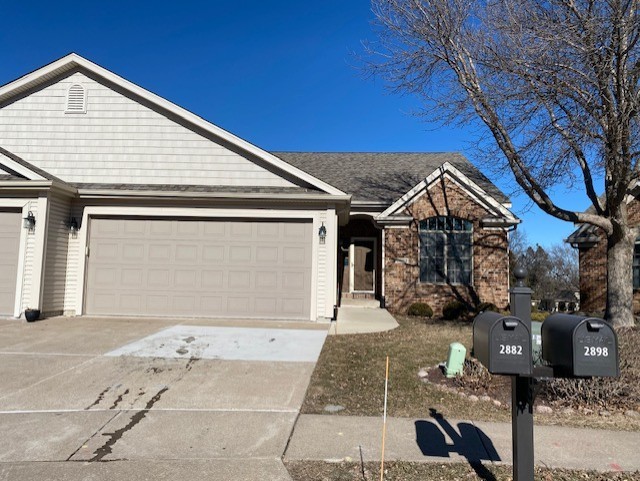 2882 Villa Court, Bettendorf, IA