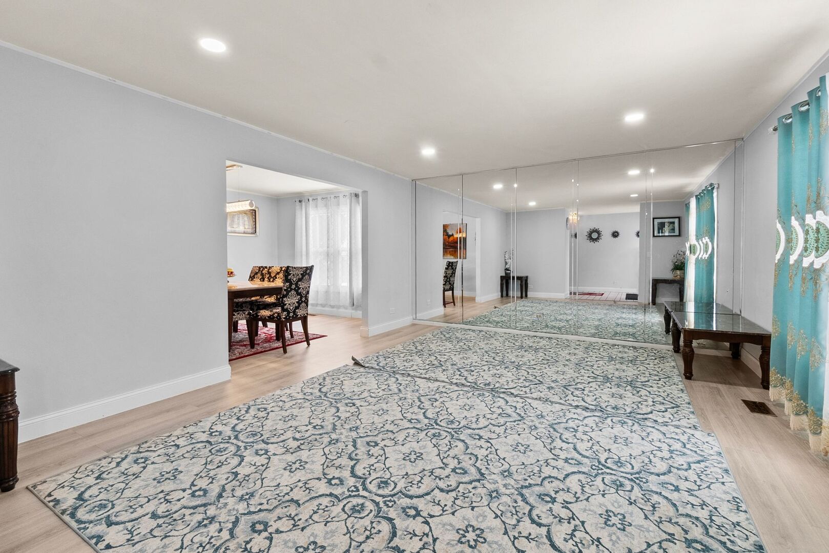 1767 Hemlock Drive, Glendale Heights, IL