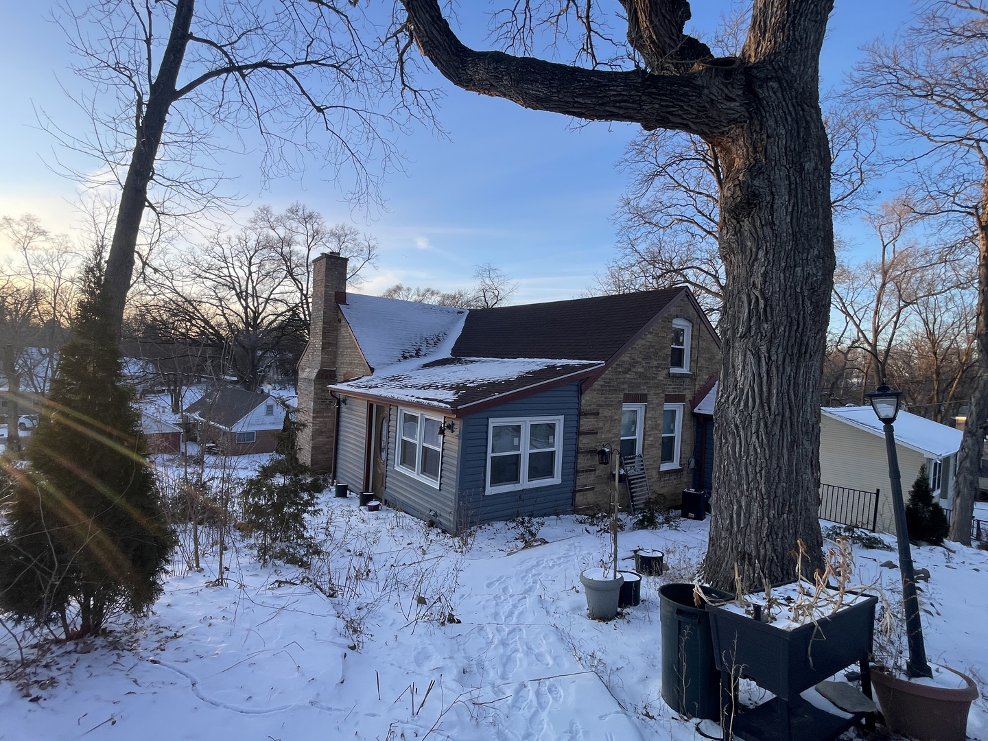 3323 Charles Court, Island Lake, IL