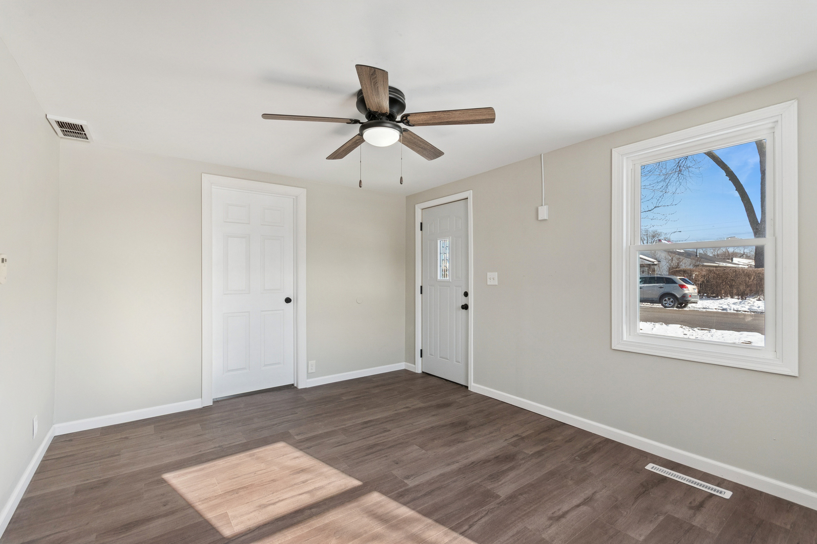 189 N La Salle Avenue, Bradley, IL