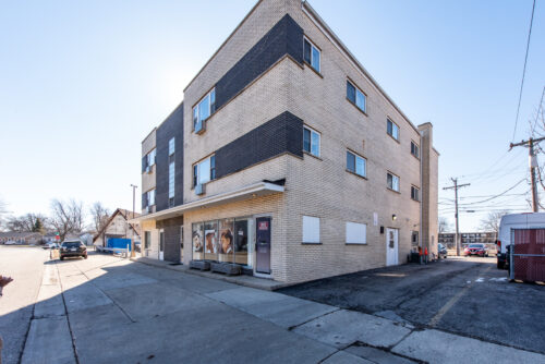 2052 Western Avenue, Waukegan, IL