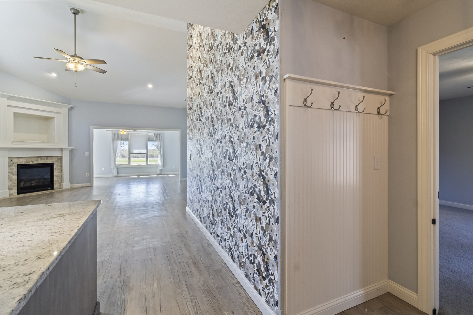 1915 Dunraven Road, Bloomington, IL