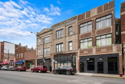 2140 W Cermak Road, Chicago, IL